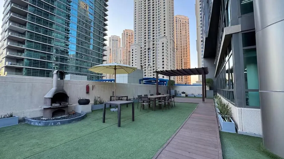 Apartment First Class 1Br Refined Marina Escape Dubai