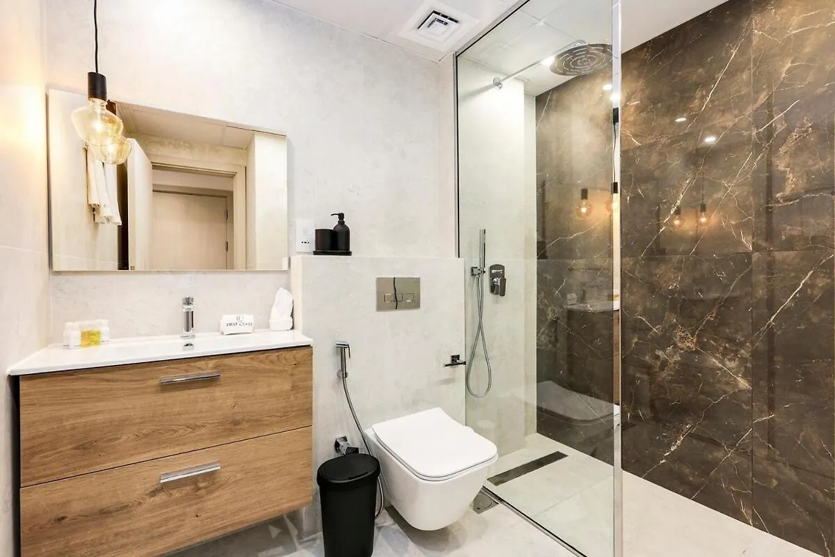 First Class 1Br Refined Marina Escape Dubai Apartment